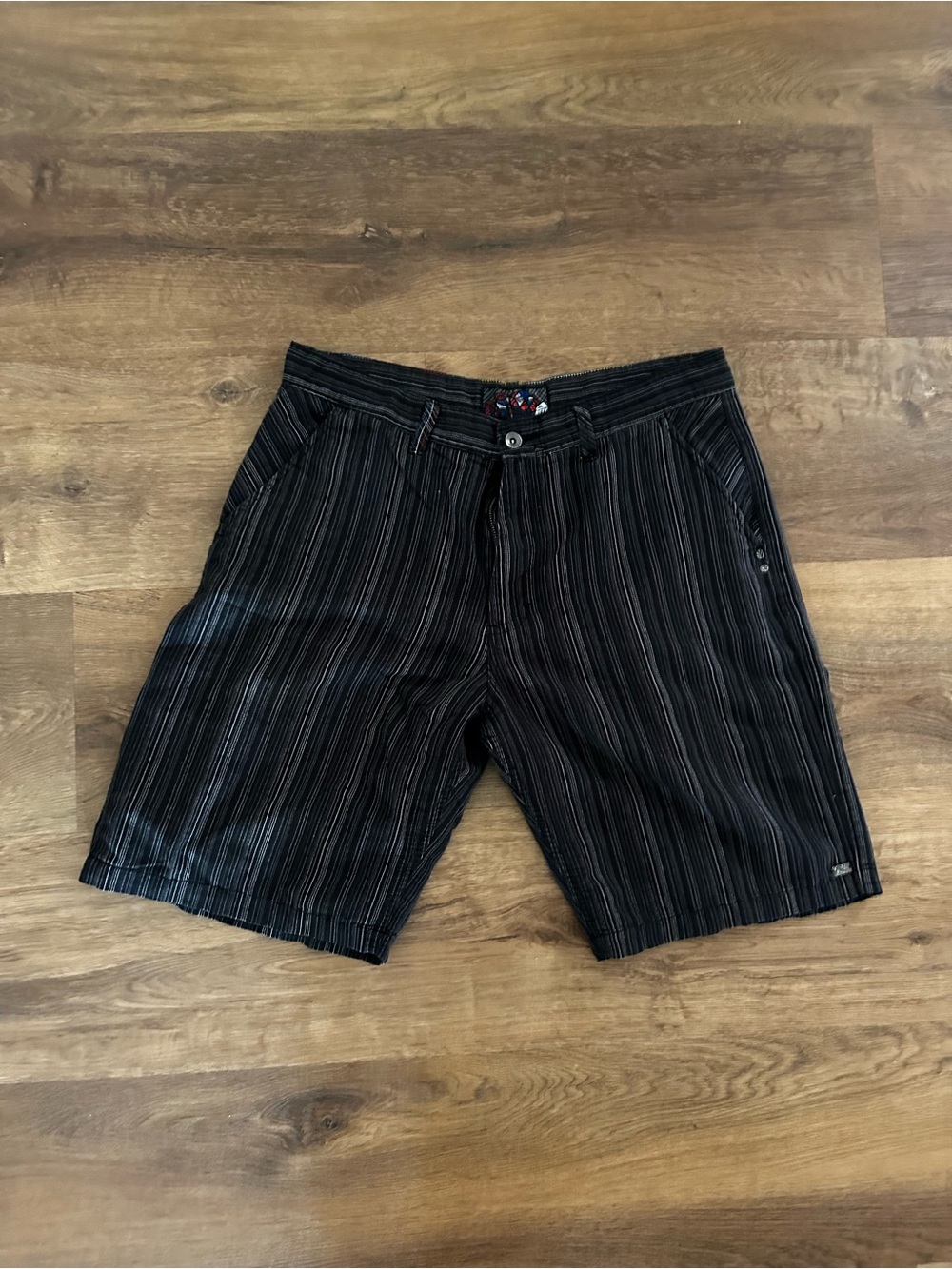 Reef Mens Multi Stripe Walk Shorts Black Gray Pinstripe Size 36